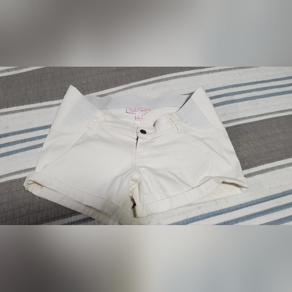 Isabel Maternity by Ingrid & Isabel Cream High Waist Shorts